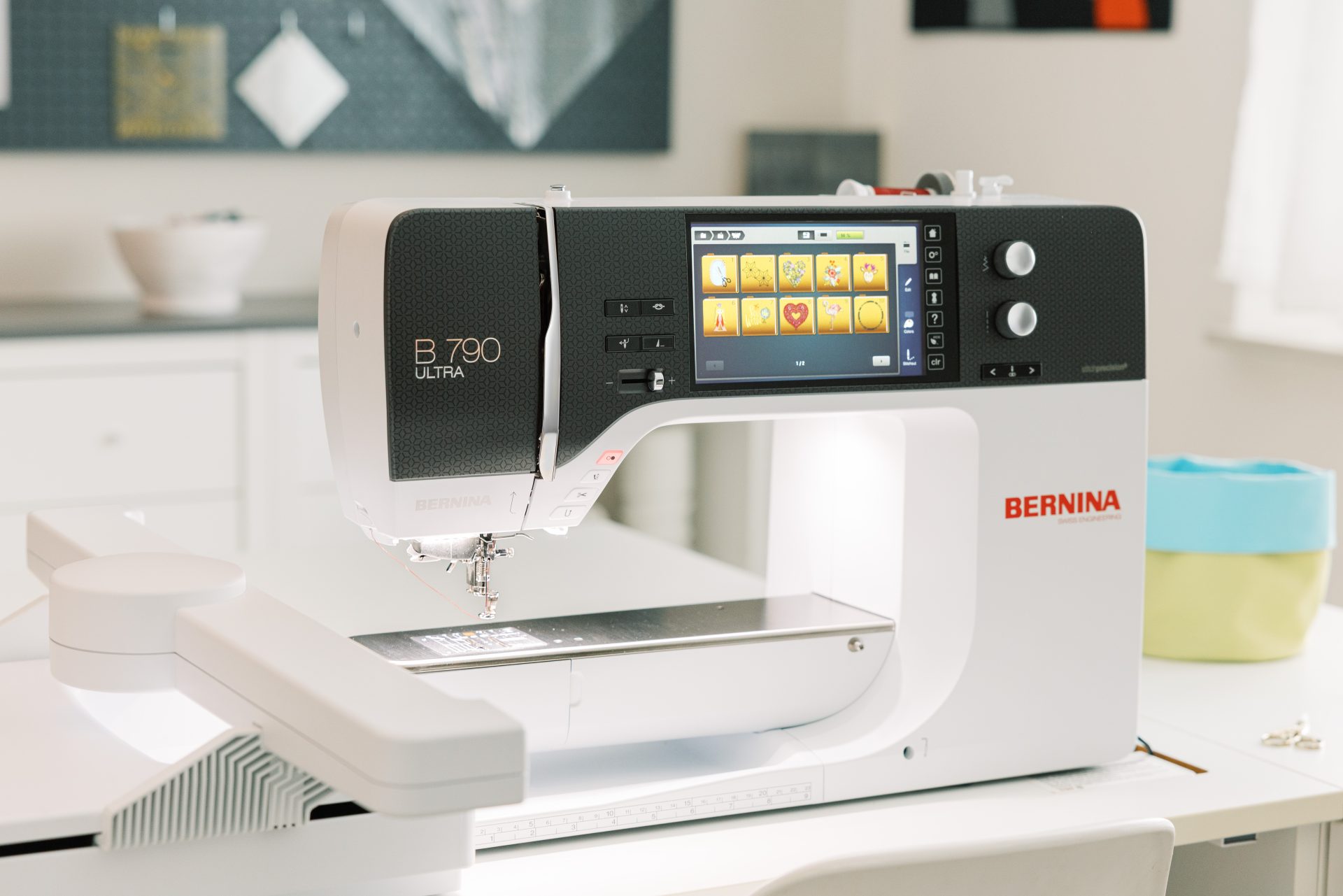 Bernina B790 ULTRA (module broderie inclus) – Image 4