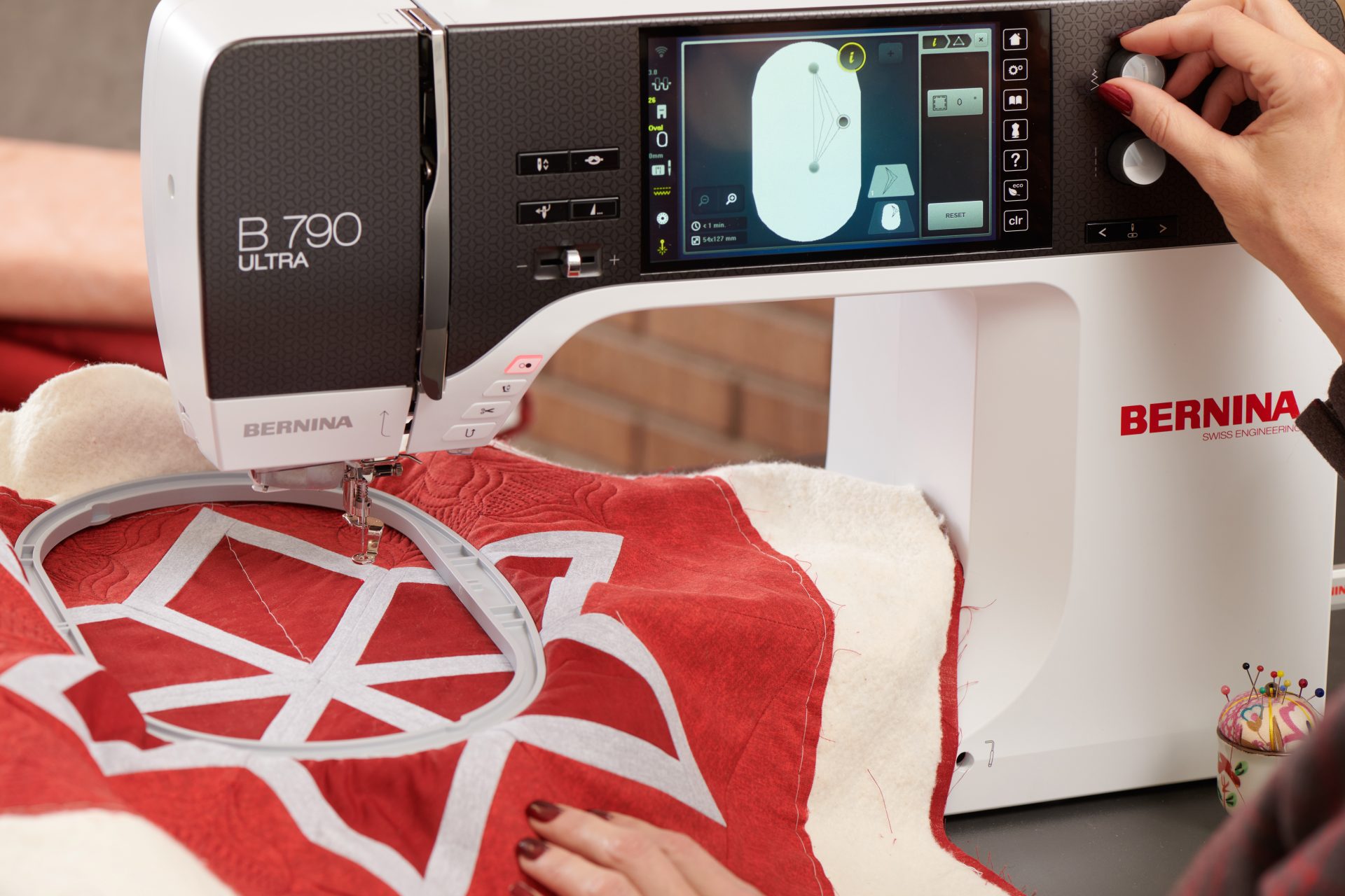 Bernina B790 ULTRA (module broderie inclus) – Image 12